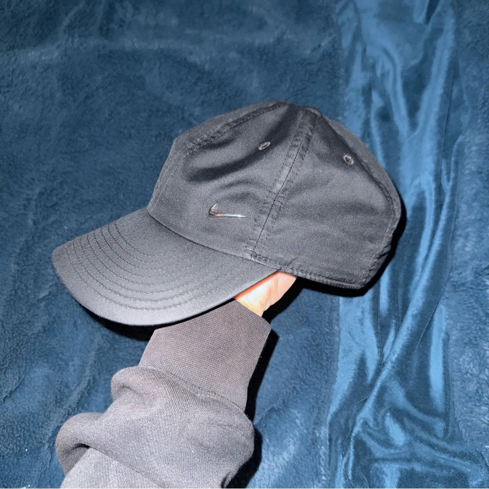 Unisex Nike Black Baseball Cap unstructured with metal swoosh heritage 86